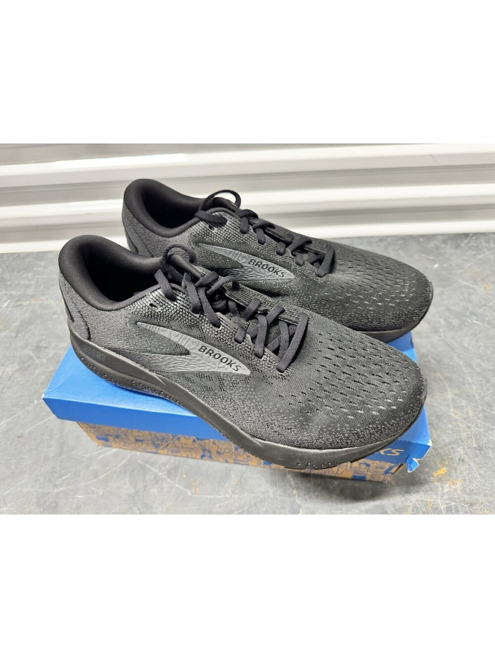 Brooks Ghost 16 - Men’s Size 11 - Regular Width - Brand New In Box!